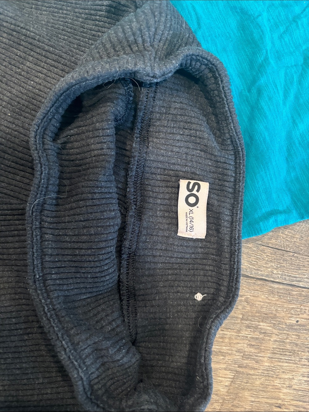 SO Kids Black Leggings with Teal old navy Tank - Picture 2 of 4